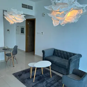 https://golden-stay-vacation-homes-continental-tower-marina.dubaihotelsoffers.com