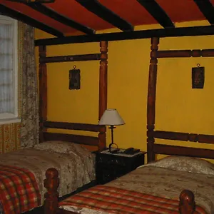 https://los-alpes.hotelsquito.com